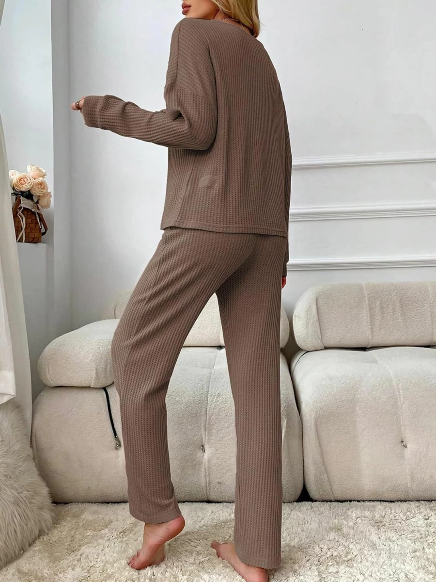 WDIRARA Women's 2-Piece Waffle Knit Pajama Set - Long Sleeve Button-Down Top & Lounge Pants